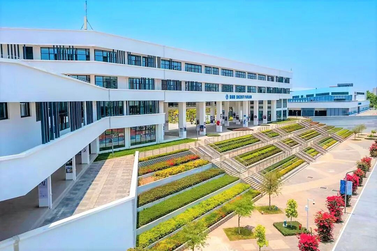 上海外国语大学三亚附属中学关于2025年秋季学期高中收费项目及标准公示的公告